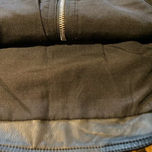 TOP SHOP - Black faux leather mini skirt, Size: 2 - Picture 4 of 9